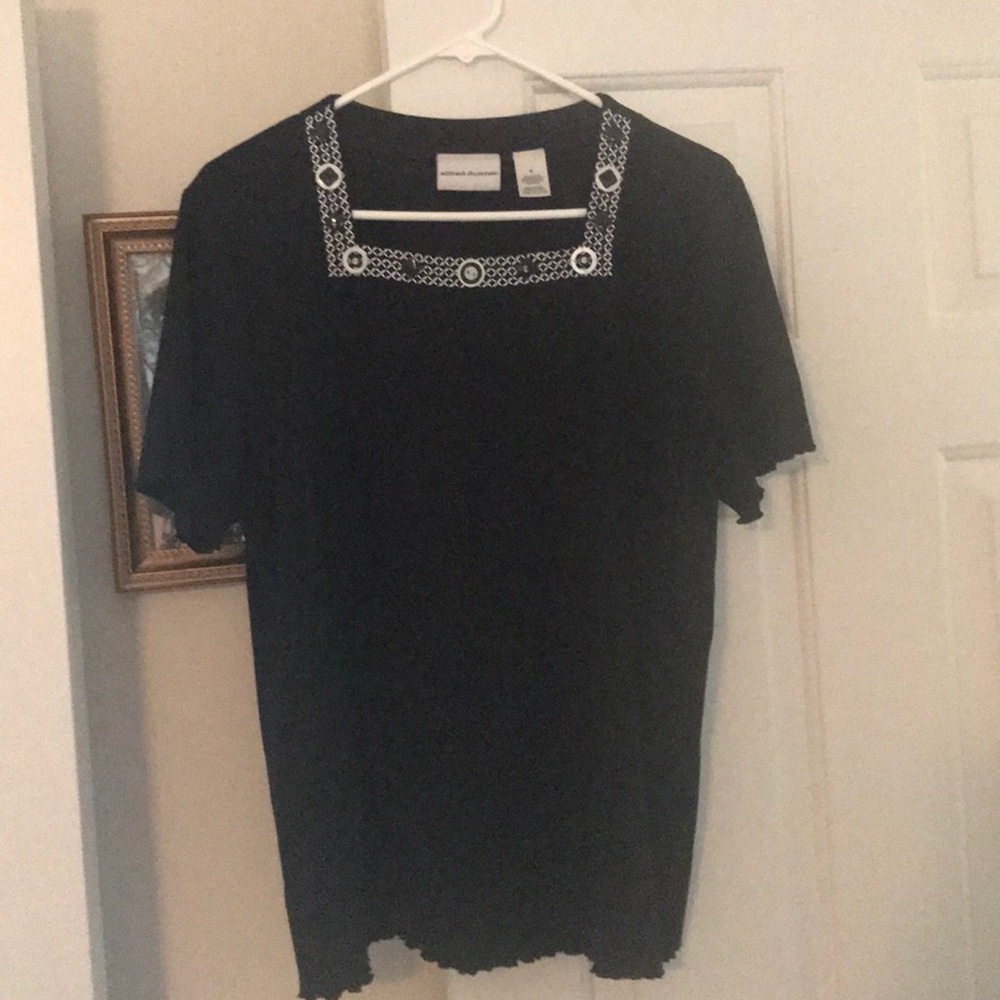 Ladies knit top